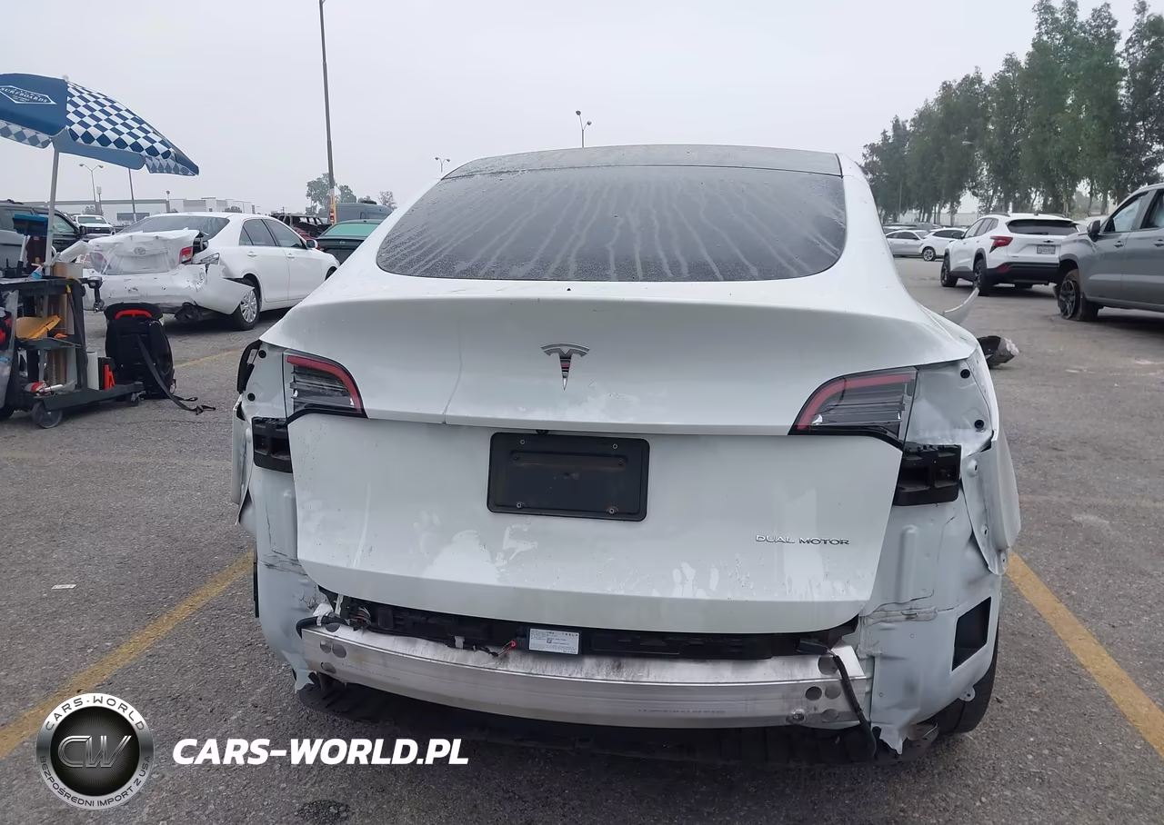 2022 Tesla Model Y Long Range Dual Motor All-Wheel Drive VIN:7SAYGDEE6NF328352 - 17