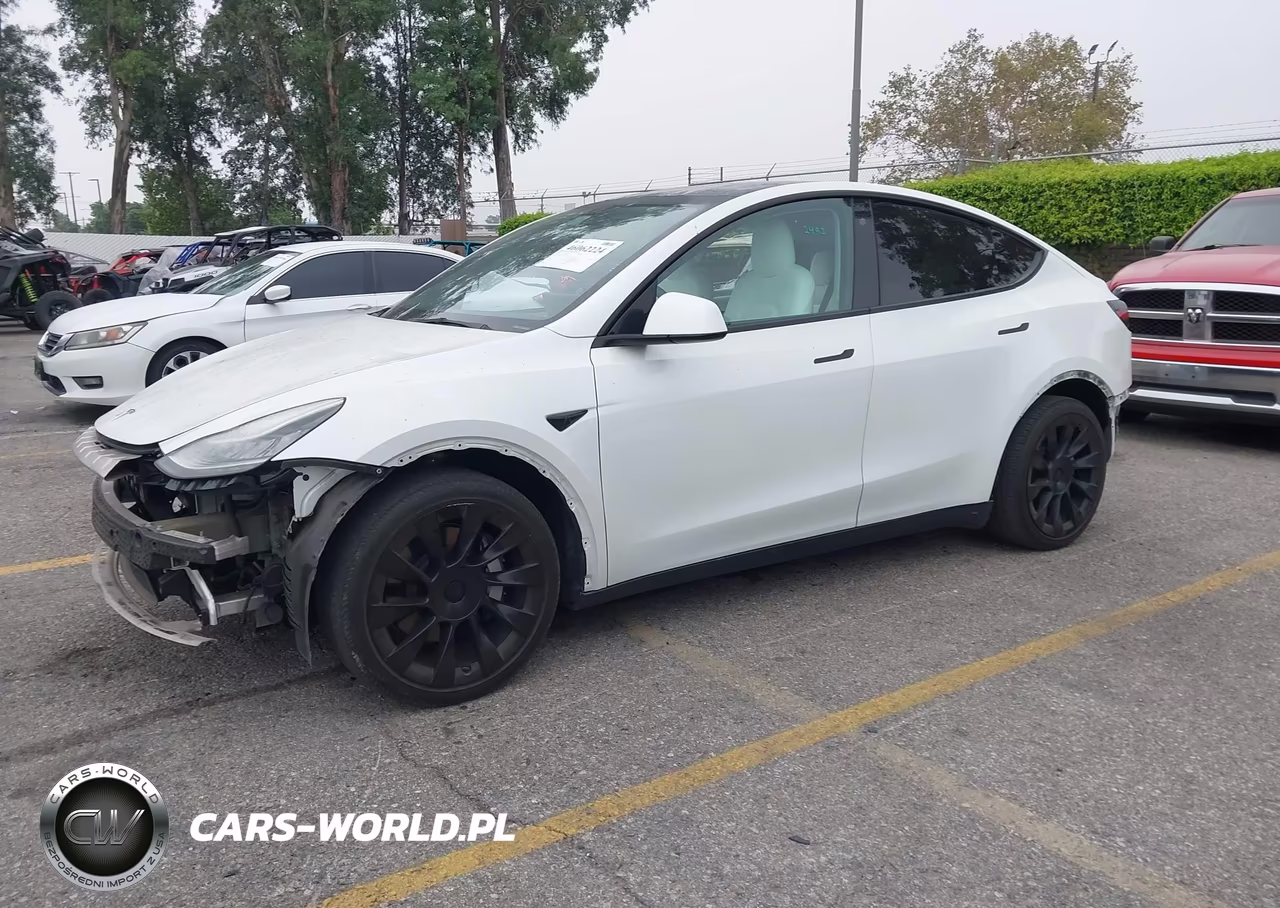 2022 Tesla Model Y Long Range Dual Motor All-Wheel Drive VIN:7SAYGDEE6NF328352 - 2