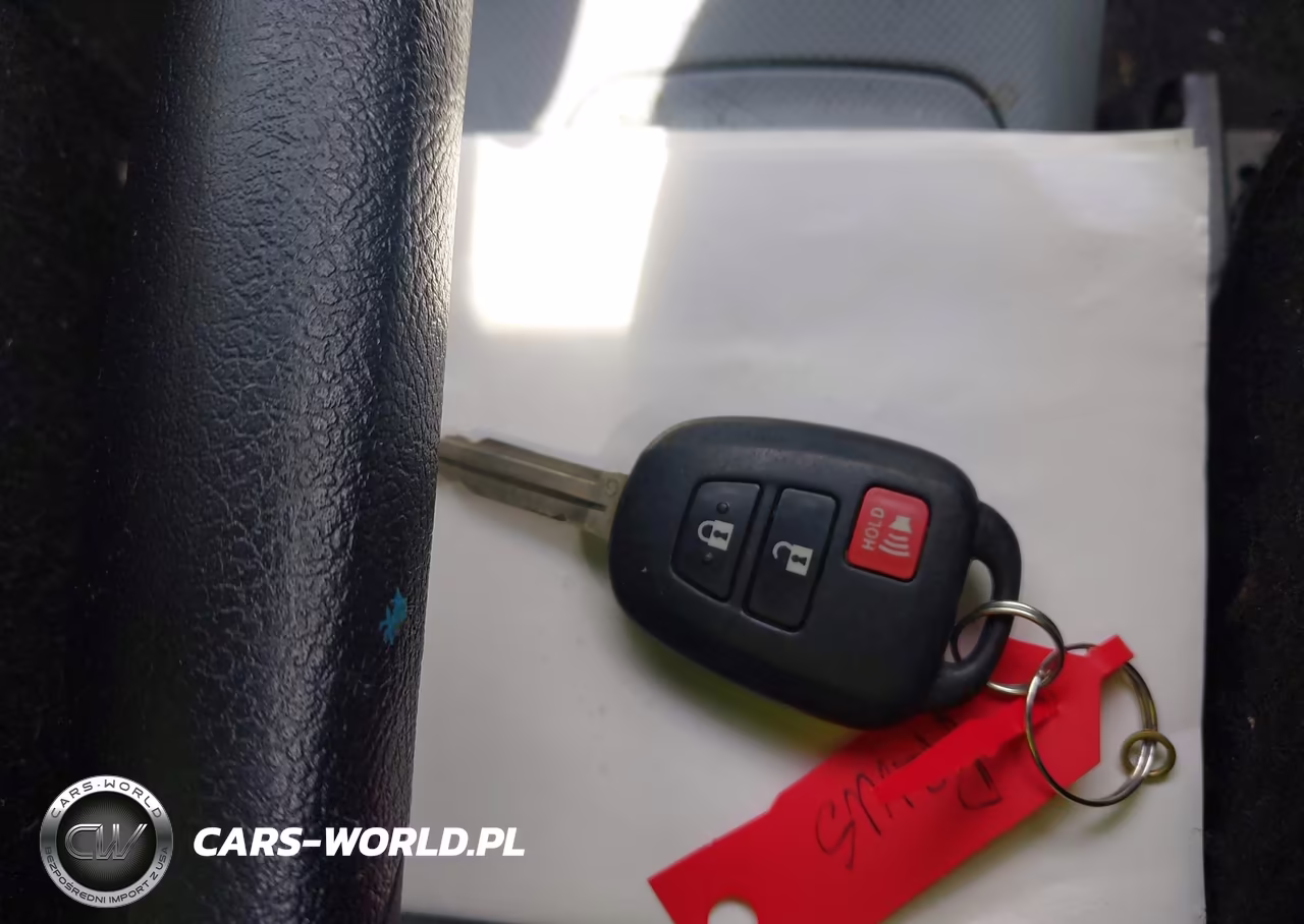 2013 Toyota Prius C Two VIN:JTDKDTB33D1049232 - 11