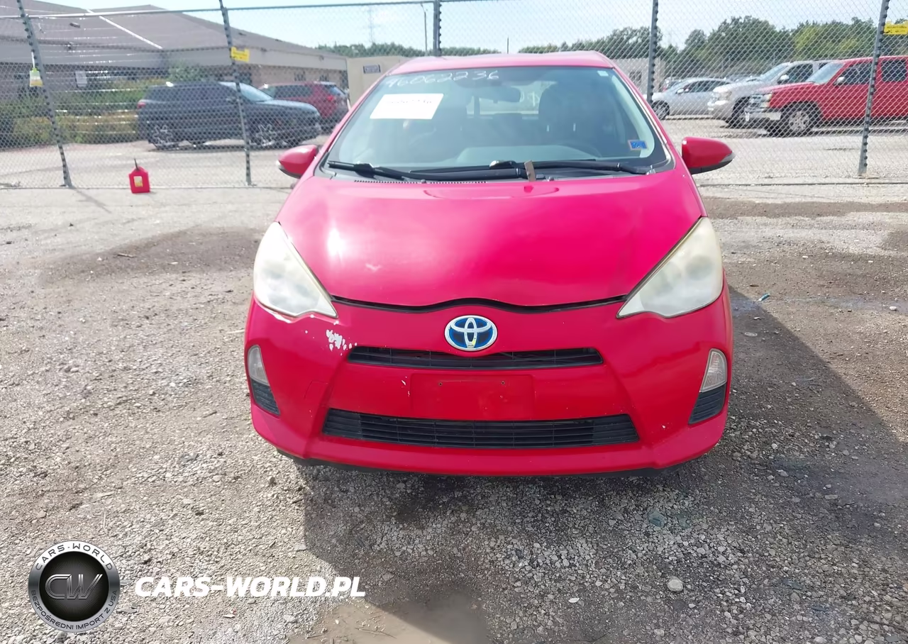 2013 Toyota Prius C Two VIN:JTDKDTB33D1049232 - 12