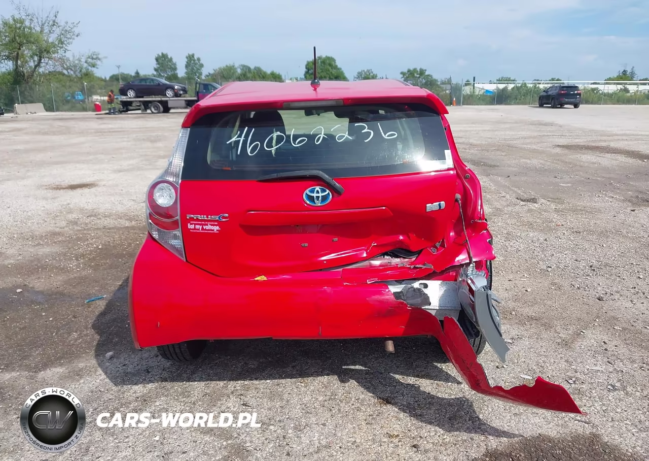 2013 Toyota Prius C Two VIN:JTDKDTB33D1049232 - 16