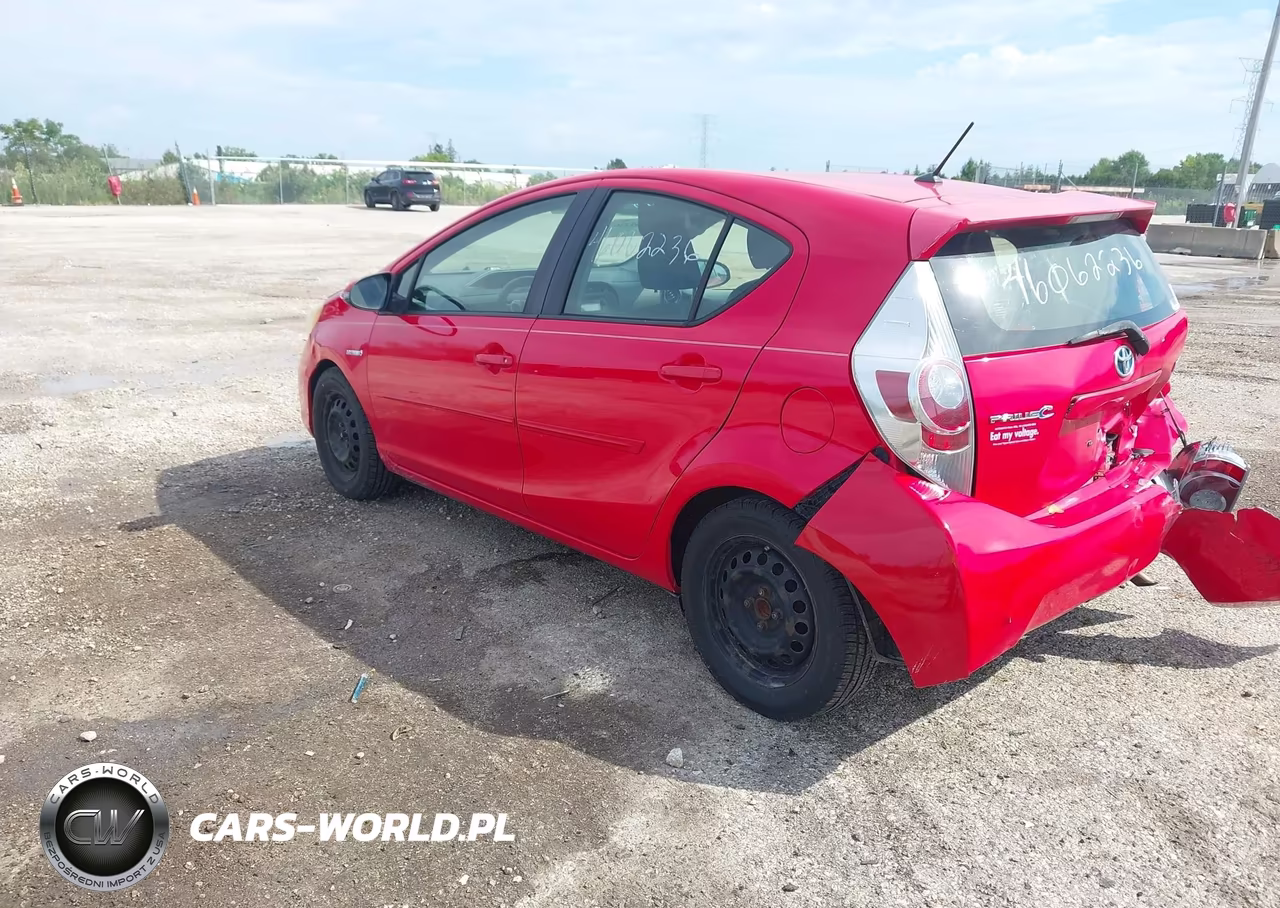 2013 Toyota Prius C Two VIN:JTDKDTB33D1049232 - 3