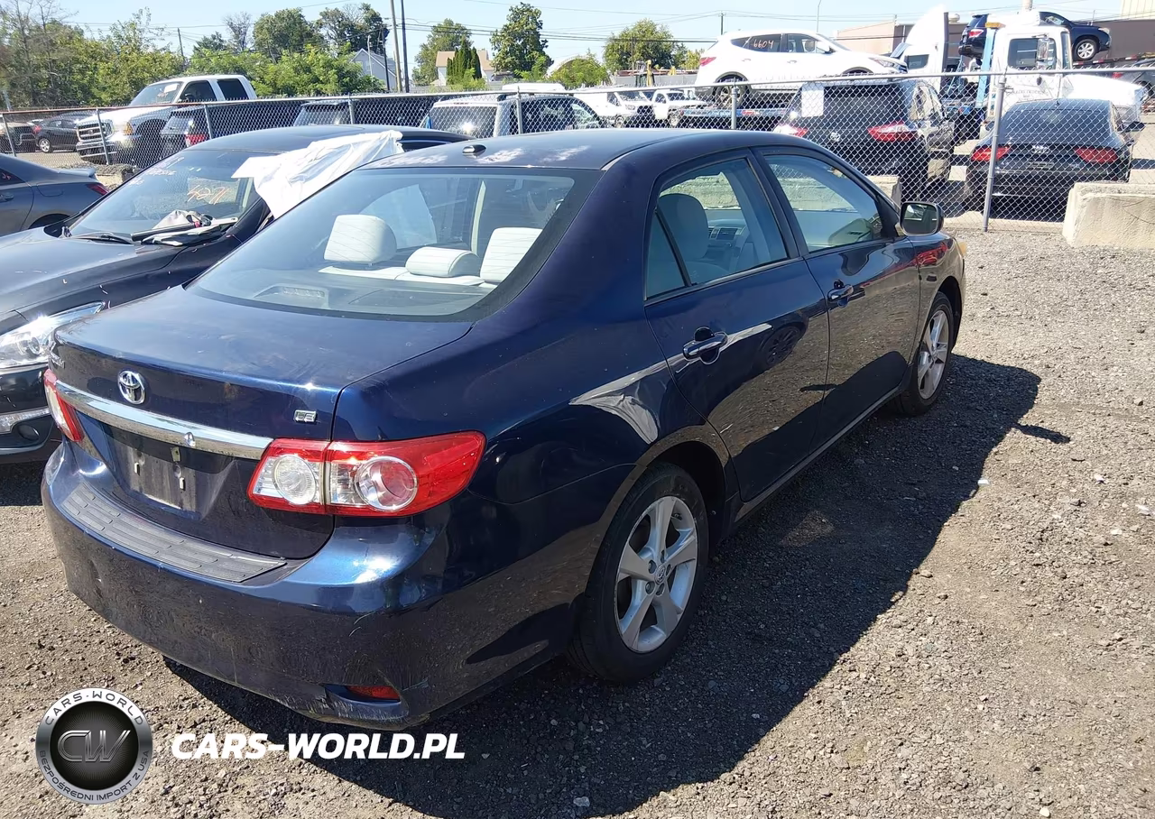 2011 Toyota Corolla Le VIN:2T1BU4EE6BC608591 - 4
