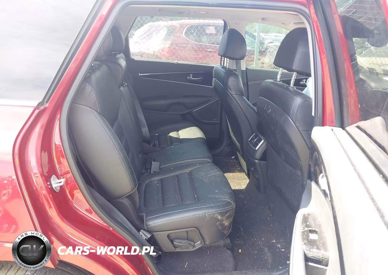 2018 Kia Sorento 3.3L Sx VIN:5XYPKDA59JG423990 - 8