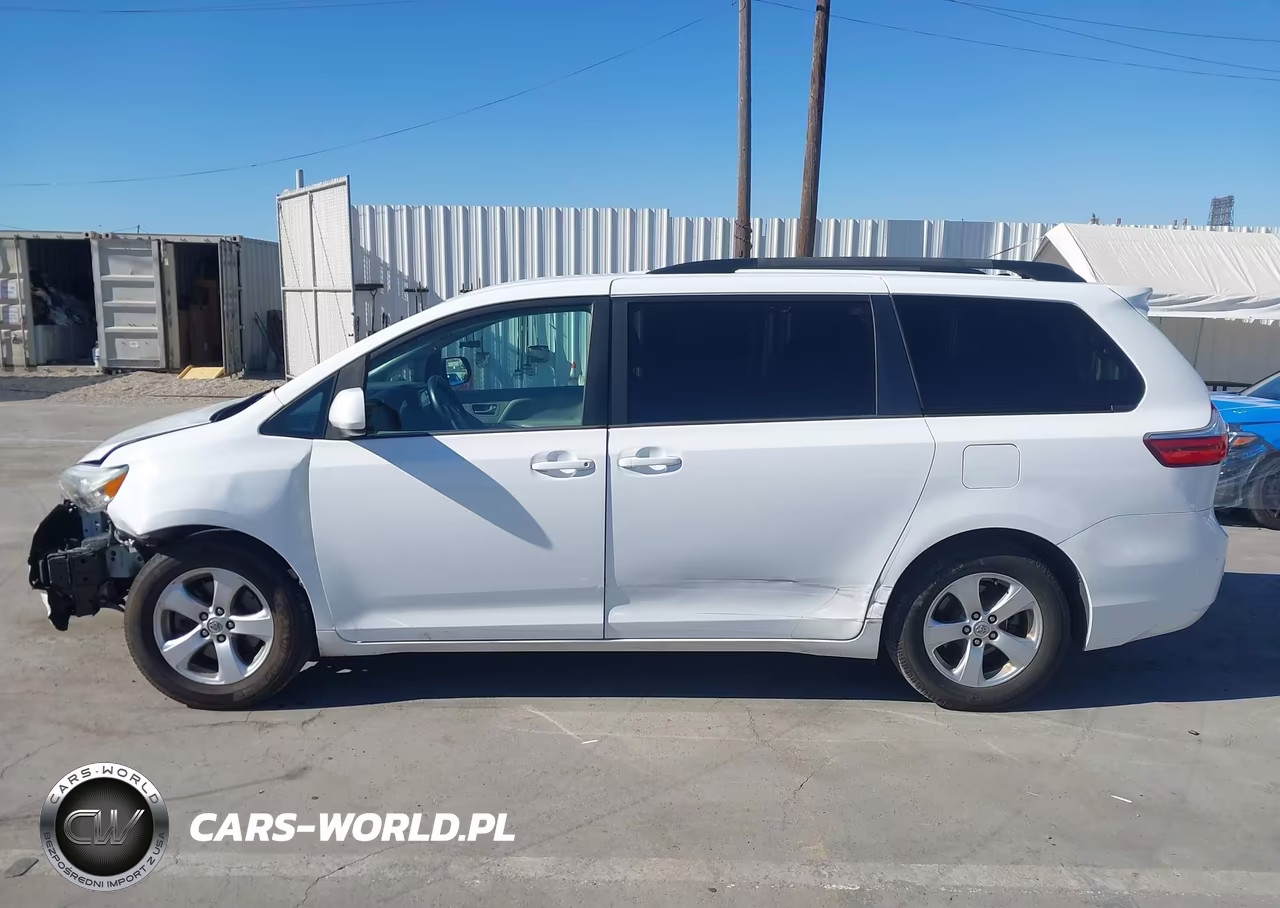2015 Toyota Sienna Le 8 Passenger VIN:5TDKK3DC0FS616361 - 14