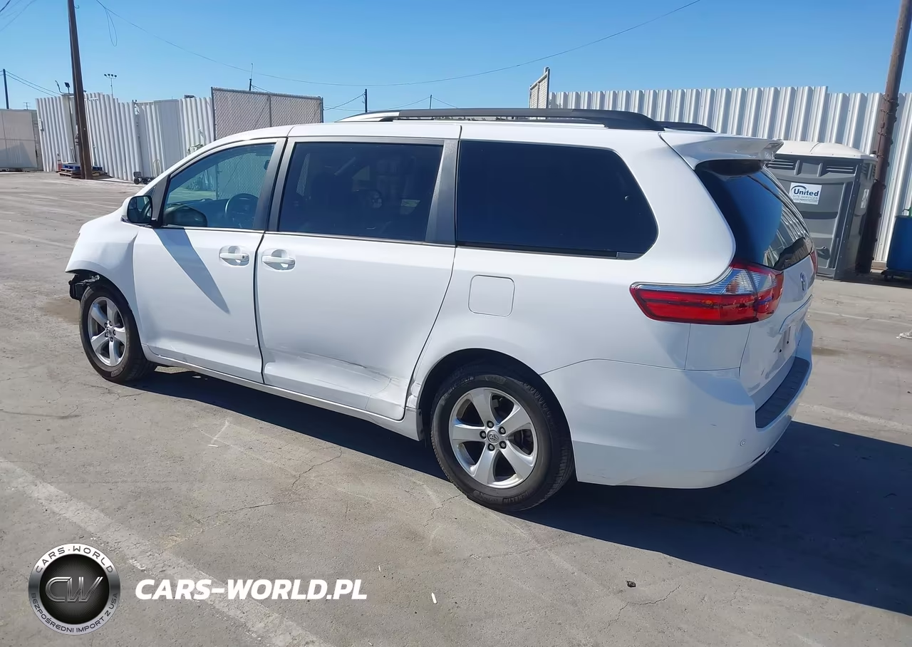 2015 Toyota Sienna Le 8 Passenger VIN:5TDKK3DC0FS616361 - 3