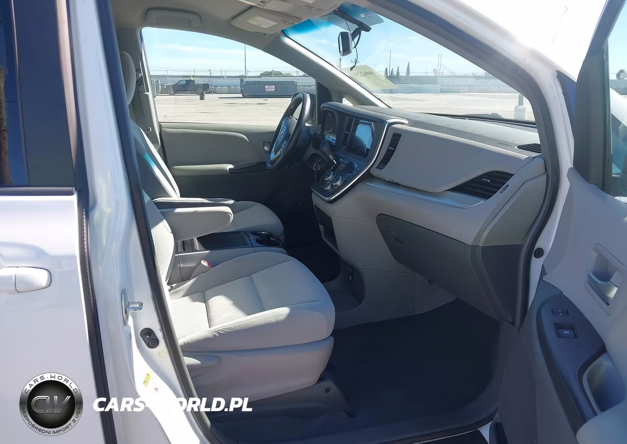 2015 Toyota Sienna Le 8 Passenger VIN:5TDKK3DC0FS616361 - 5