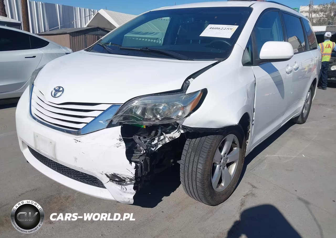 2015 Toyota Sienna Le 8 Passenger VIN:5TDKK3DC0FS616361 - 6