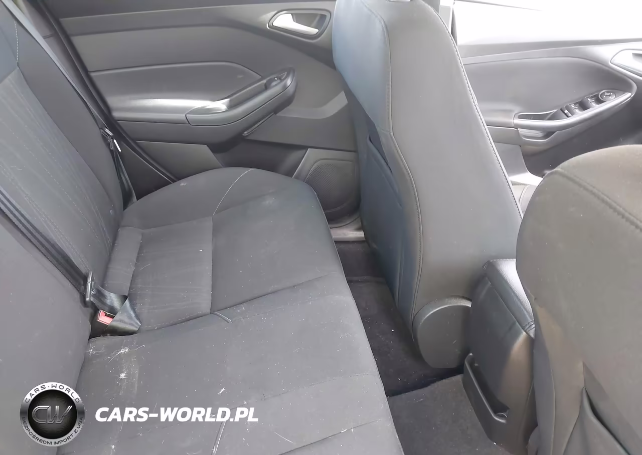 2017 Ford Focus Se VIN:1FADP3F22HL208307 - 8