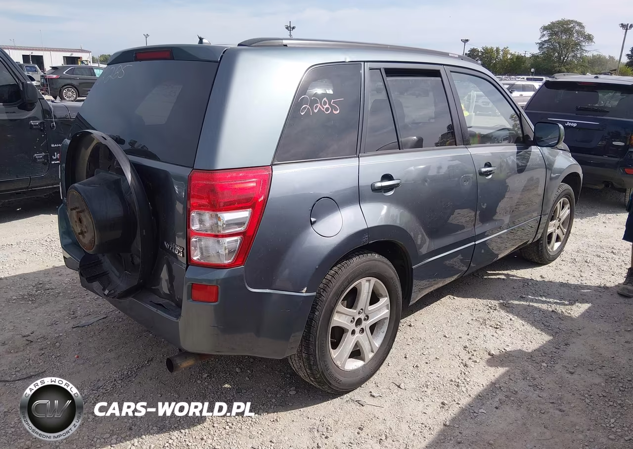 2006 Suzuki Grand Vitara Luxury VIN:JS3TE947064100841 - 4