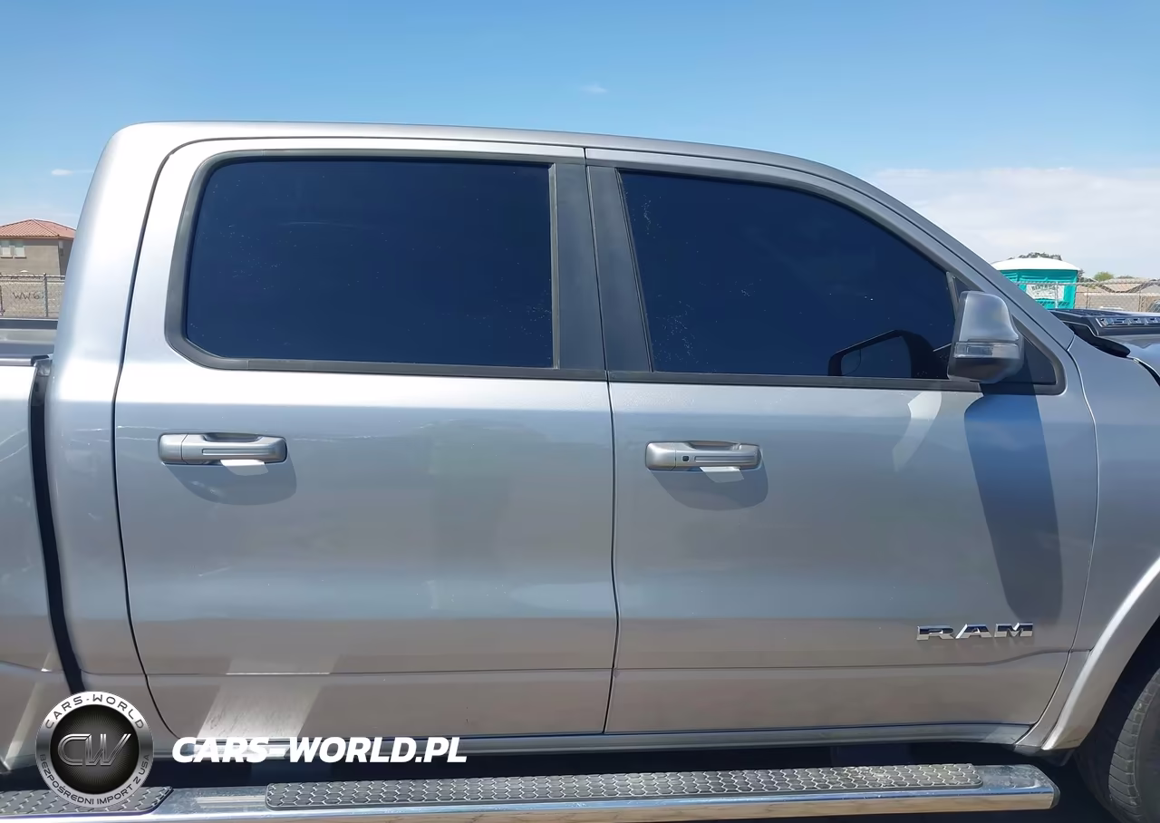 2020 Ram 1500 Laramie 4X2 5'7 Box VIN:1C6RREJT1LN129978 - 13