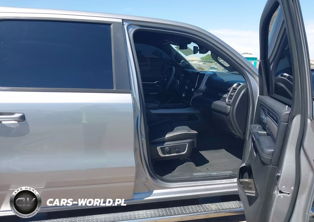 2020 Ram 1500 Laramie 4X2 5'7 Box VIN:1C6RREJT1LN129978 - 5