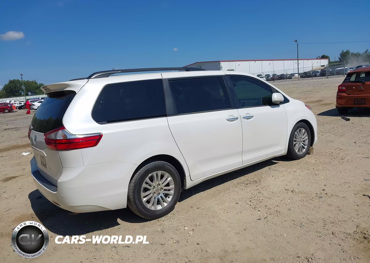 2015 Toyota Sienna Xle 8 Passenger VIN:5TDYK3DC6FS566818 - 4