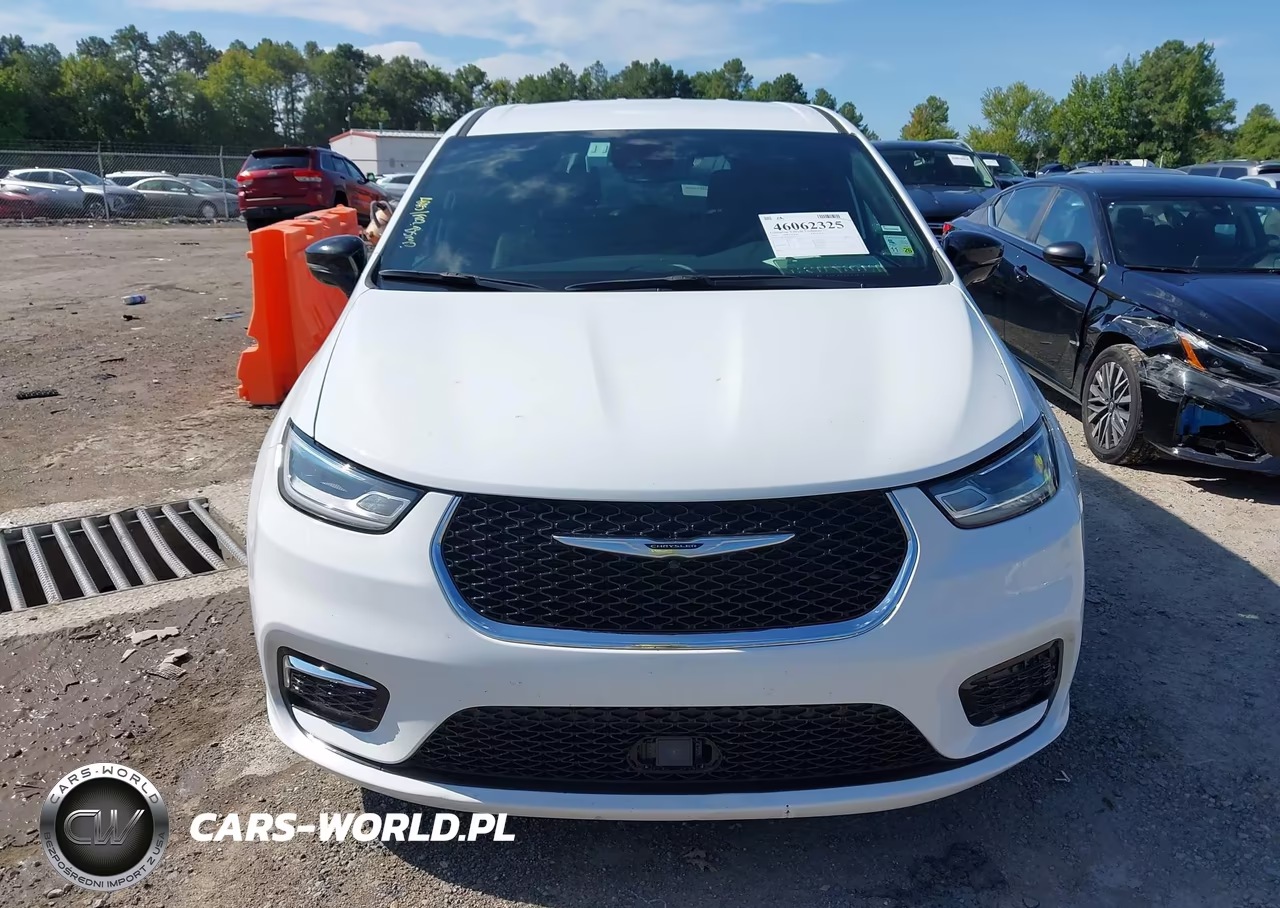 2025 Chrysler Pacifica Select VIN:2C4RC1BG0SR520741 - 12