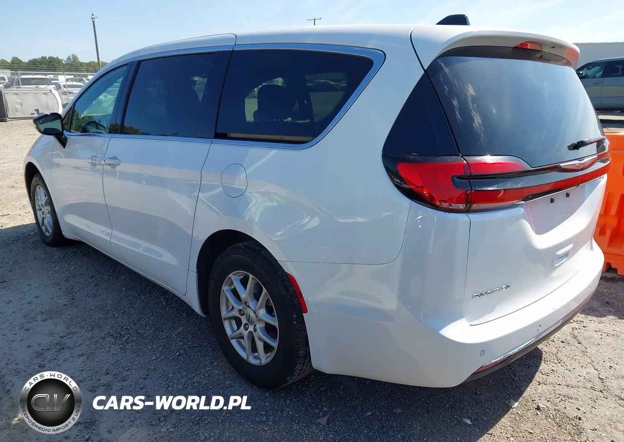 2025 Chrysler Pacifica Select VIN:2C4RC1BG0SR520741 - 3
