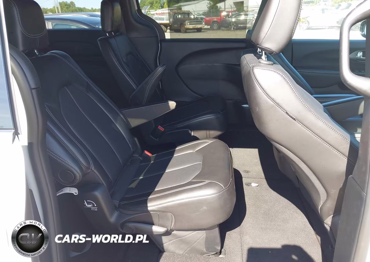 2025 Chrysler Pacifica Select VIN:2C4RC1BG0SR520741 - 8