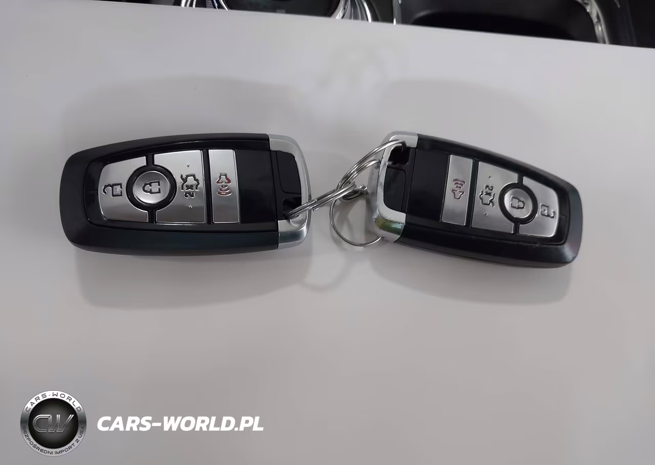 2018 Ford Fusion Hybrid S VIN:3FA6P0UUXJR271528 - 11