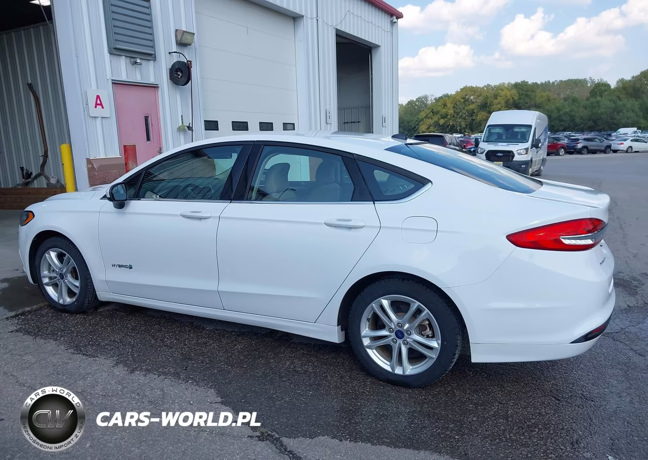 2018 Ford Fusion Hybrid S VIN:3FA6P0UUXJR271528 - 19
