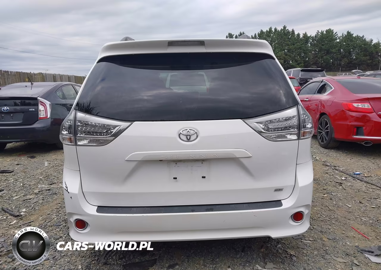 2017 Toyota Sienna Se 8 Passenger VIN:5TDXZ3DC5HS806855 - 17