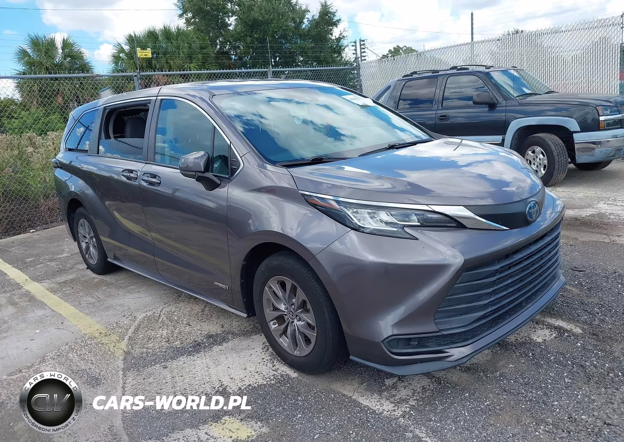 2021 Toyota Sienna Le