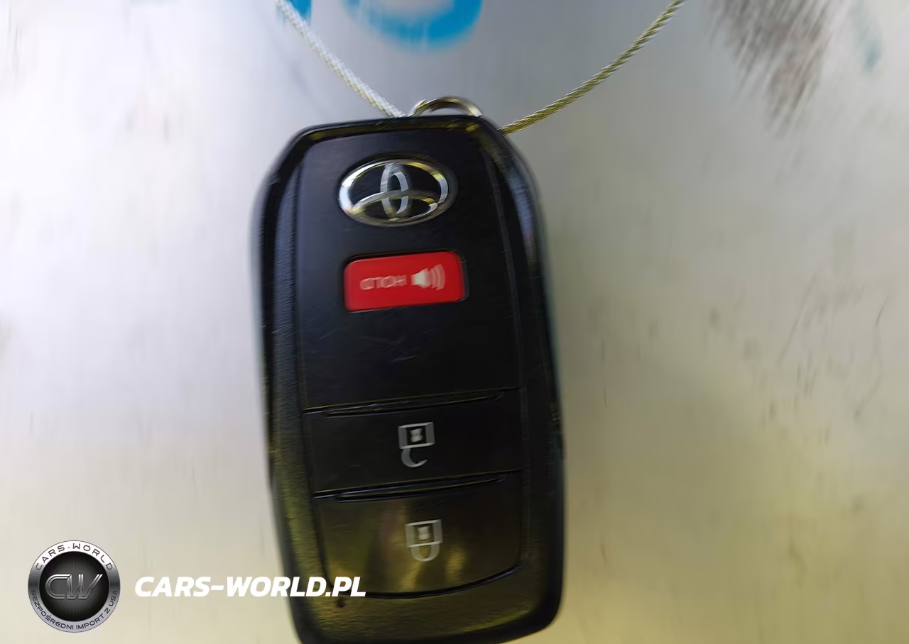2024 Toyota Prius Xle VIN:JTDACAAU2R3026890 - 11