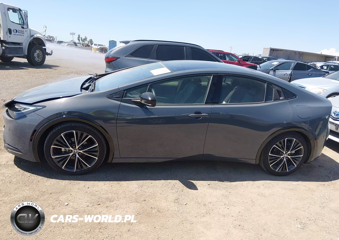 2024 Toyota Prius Xle VIN:JTDACAAU2R3026890 - 14
