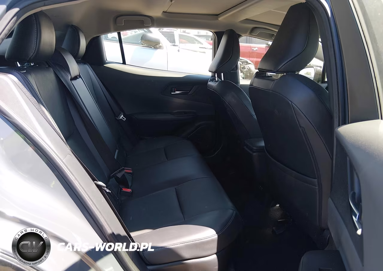 2024 Toyota Prius Xle VIN:JTDACAAU2R3026890 - 8
