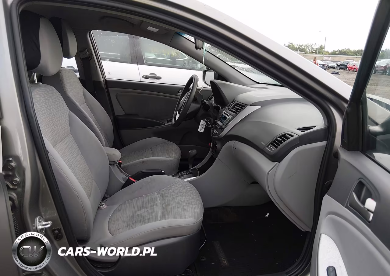 2017 Hyundai Accent Value Edition VIN:KMHCT4AE4HU371300 - 5