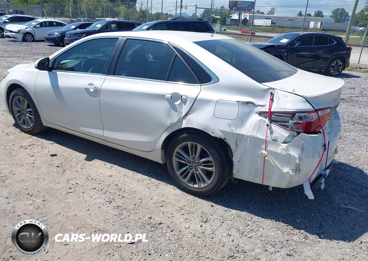 2017 Toyota Camry Se VIN:4T1BF1FK1HU359654 - 3