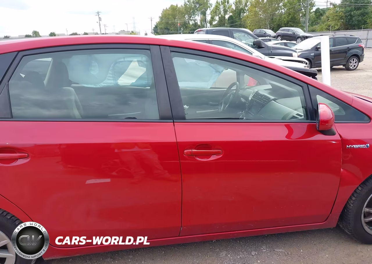 2013 Toyota Prius V Three VIN:JTDZN3EUXD3255412 - 13