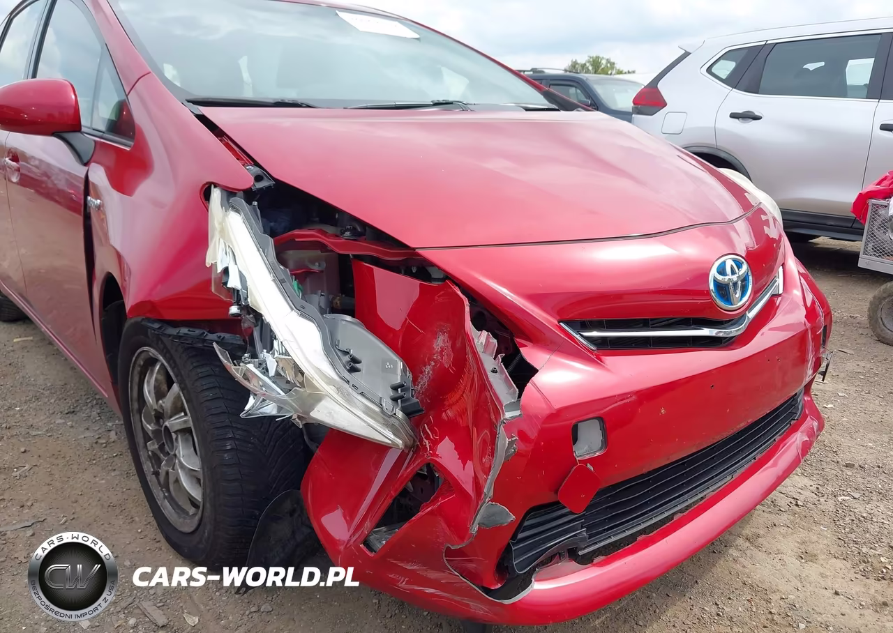 2013 Toyota Prius V Three VIN:JTDZN3EUXD3255412 - 6