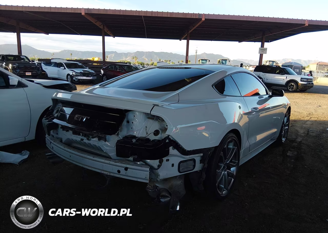 2018 Ford Mustang Gt Premium VIN:1FA6P8CFXJ5183888 - 4