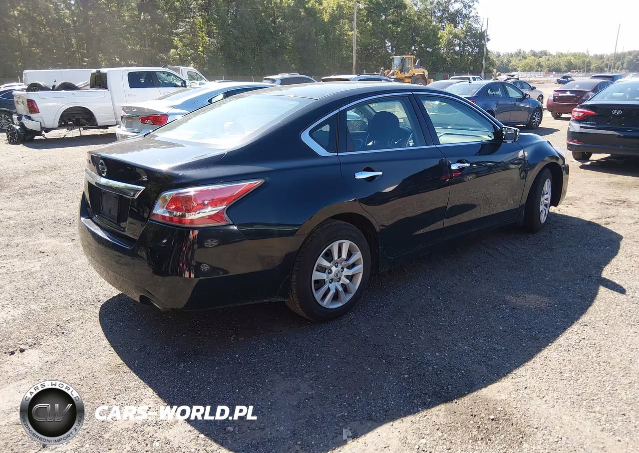 2015 Nissan Altima 2.5 S VIN:1N4AL3AP0FC191098 - 4