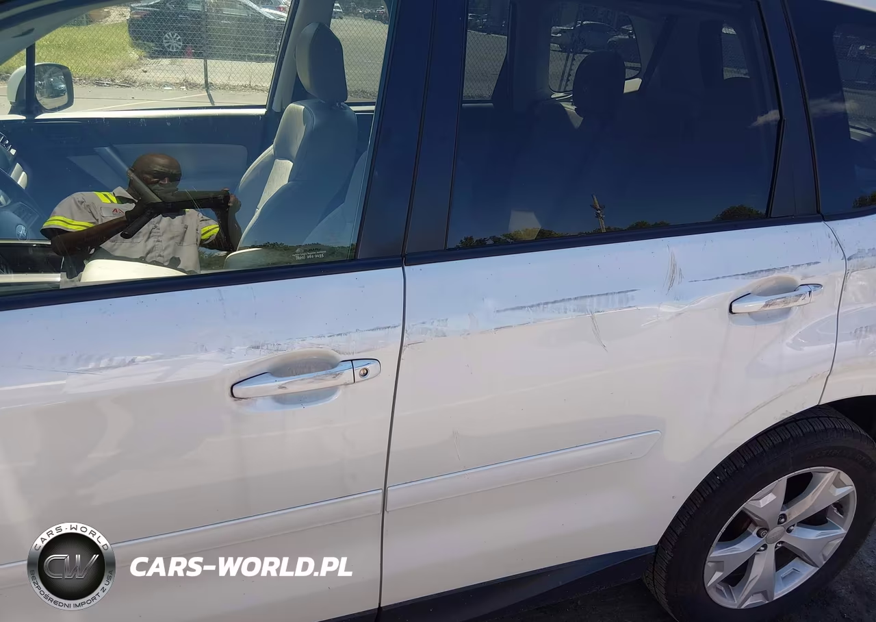 2015 Subaru Forester 2.5I Premium VIN:JF2SJAFC0FH472529 - 18