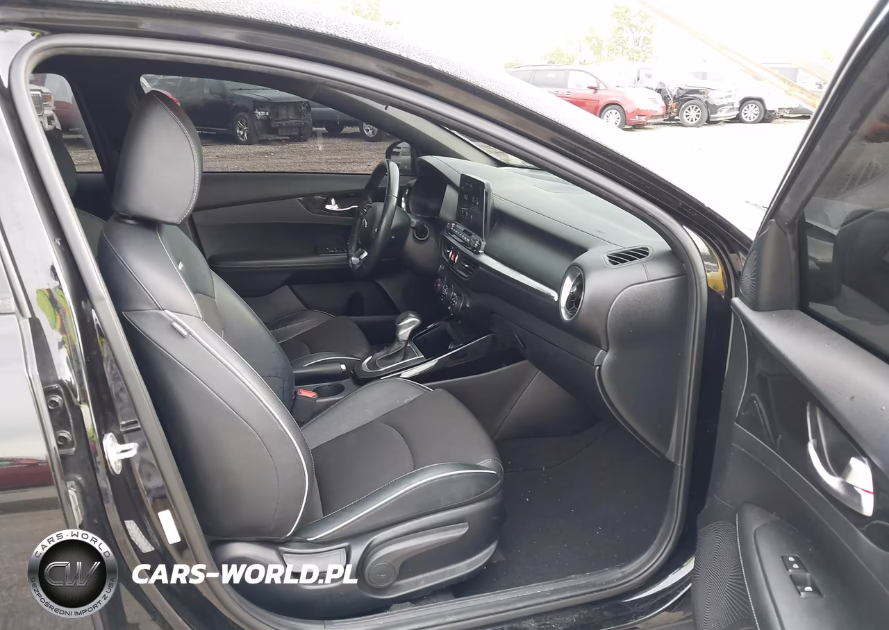 2020 Kia Forte Gt-Line VIN:3KPF34AD1LE206563 - 5
