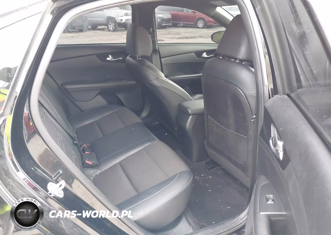 2020 Kia Forte Gt-Line VIN:3KPF34AD1LE206563 - 8