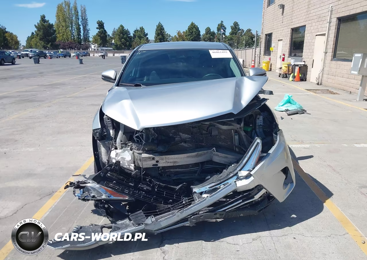 2019 Toyota Highlander Le Plus VIN:5TDBZRFH1KS932093 - 13