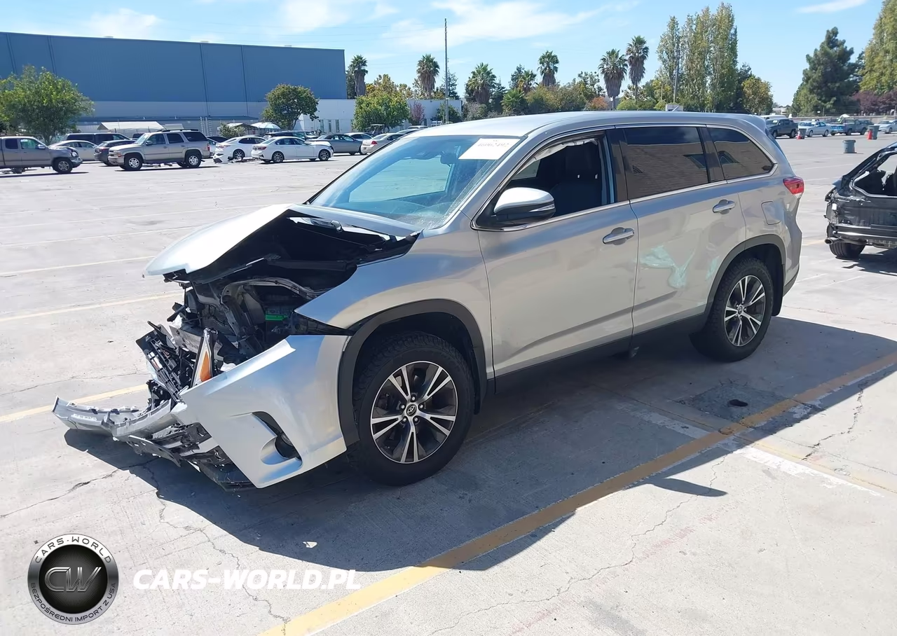 2019 Toyota Highlander Le Plus VIN:5TDBZRFH1KS932093 - 2