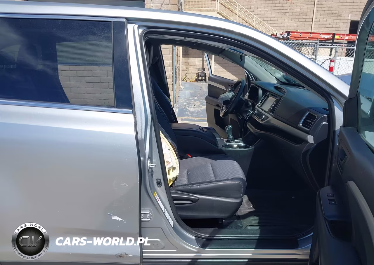 2019 Toyota Highlander Le Plus VIN:5TDBZRFH1KS932093 - 5