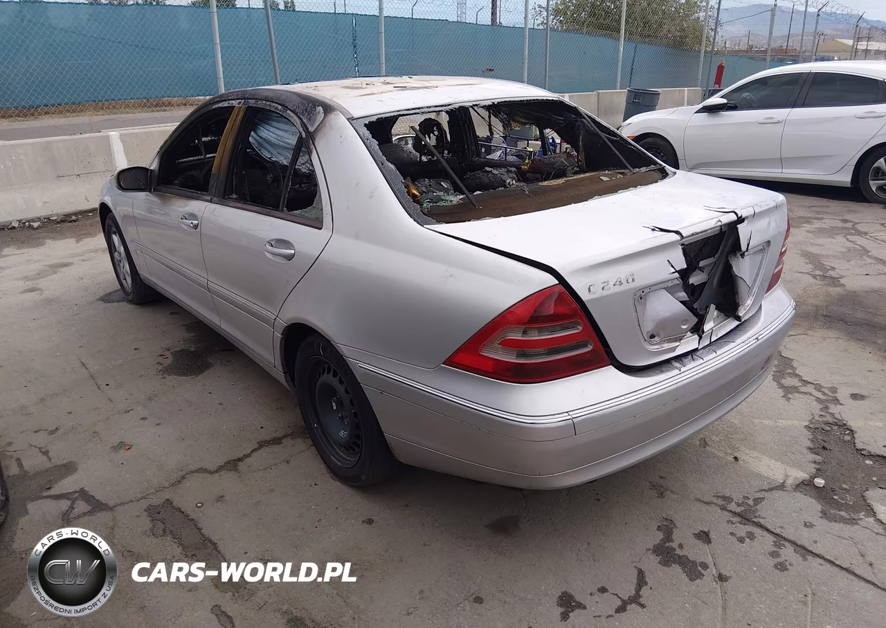 2003 Mercedes-Benz C 240 VIN:WDBRF61J23F393838 - 3