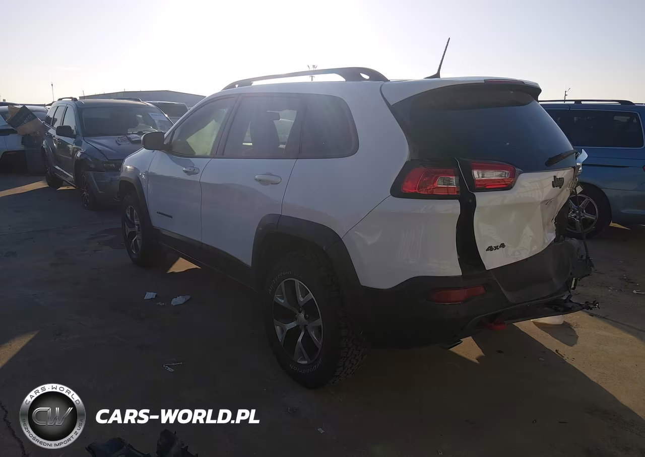 2018 Jeep Cherokee Trailhawk 4X4 VIN:1C4PJMBX9JD532211 - 3