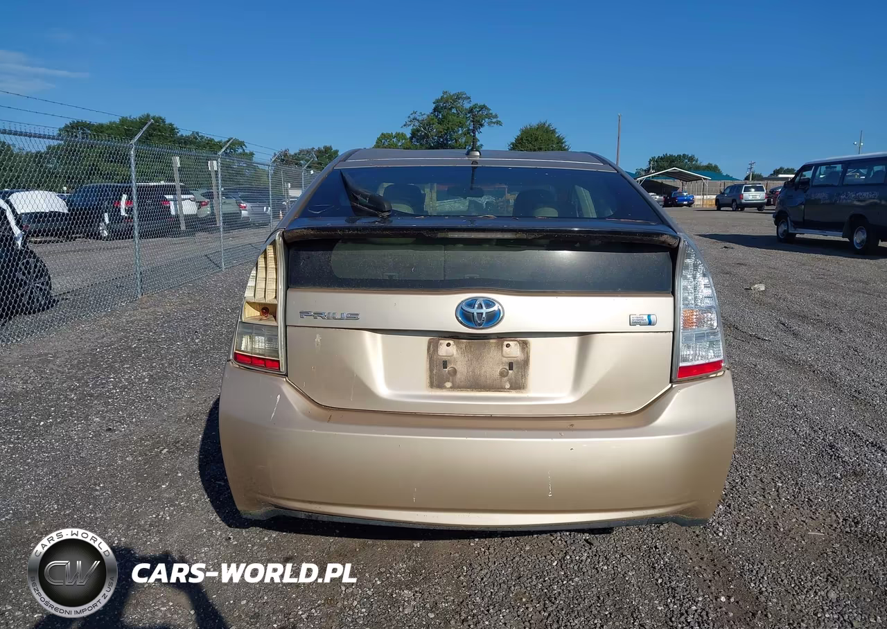 2011 Toyota Prius Two VIN:JTDKN3DU9B1472283 - 17