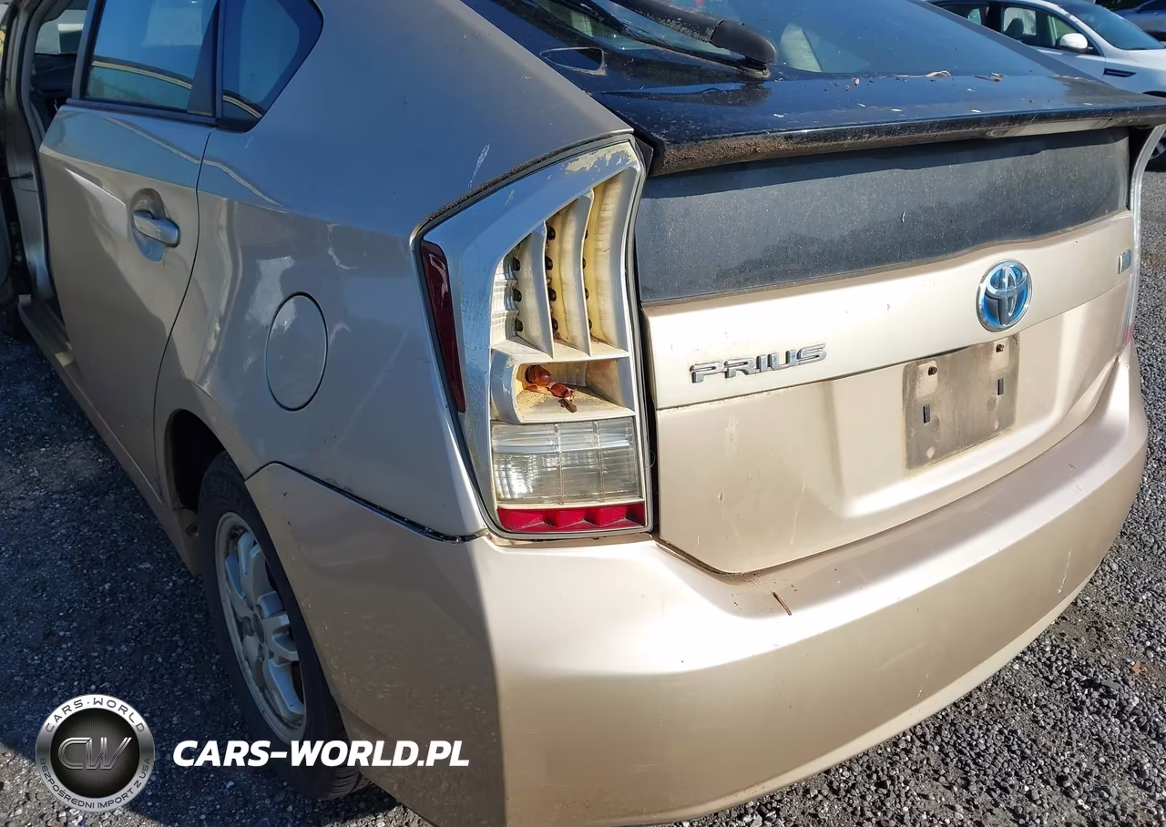 2011 Toyota Prius Two VIN:JTDKN3DU9B1472283 - 6