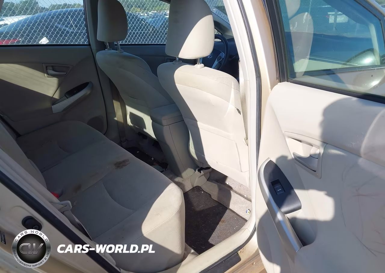 2011 Toyota Prius Two VIN:JTDKN3DU9B1472283 - 8