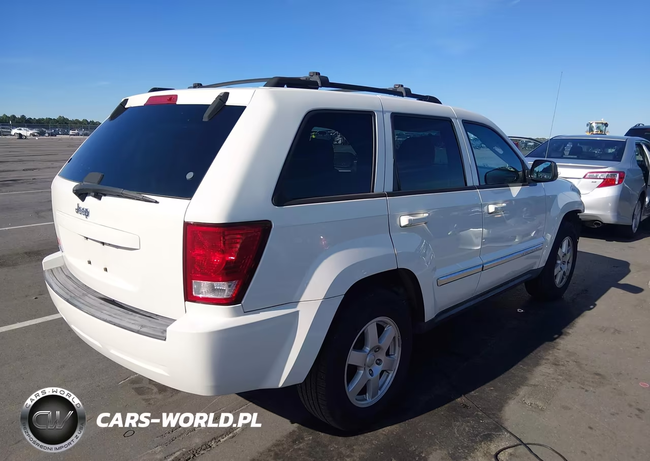 2010 Jeep Grand Cherokee Laredo VIN:1J4PS4GK2AC156283 - 4