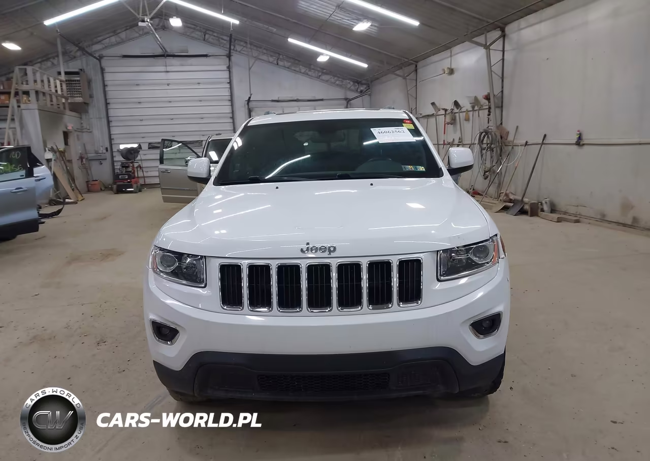 2015 Jeep Grand Cherokee Laredo VIN:1C4RJFAG9FC954823 - 12