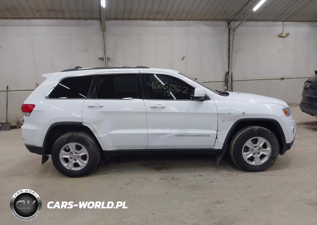 2015 Jeep Grand Cherokee Laredo VIN:1C4RJFAG9FC954823 - 13