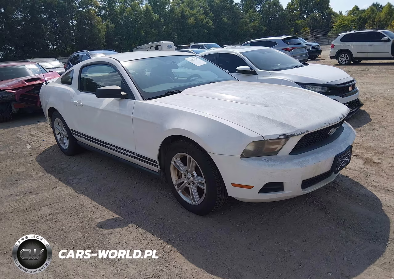 2011 Ford Mustang V6