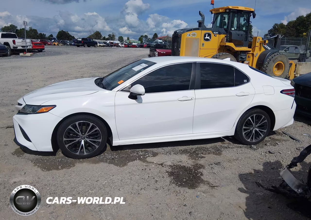 2020 Toyota Camry Se VIN:4T1G11AKXLU924035 - 15