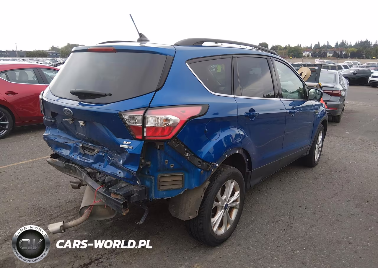 2018 Ford Escape Se VIN:1FMCU9GDXJUA32863 - 4